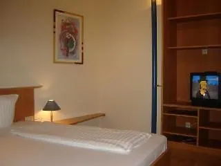 モーテル Motel Baden
